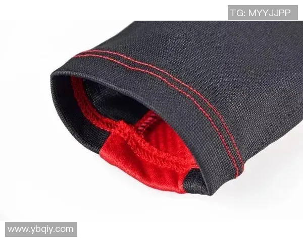 可爱足球包的魅力与时尚搭配让你成为球场上的焦点 可爱足球包的魅力与时尚搭配让你成为球场上的焦点