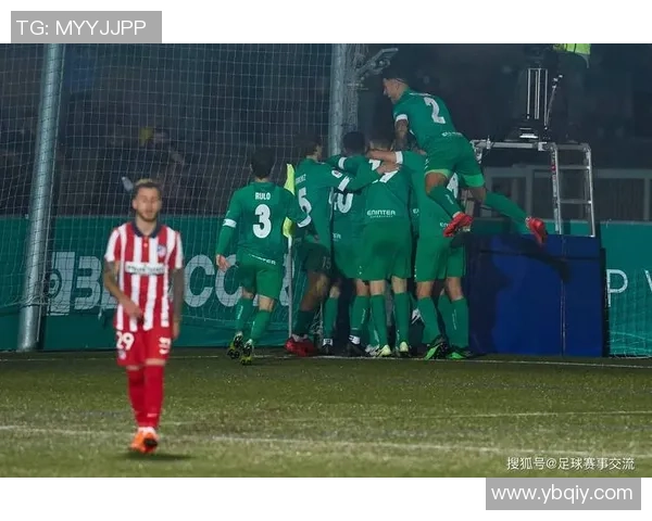 杭州足球队在全国耐力排行榜中荣登第五名展现出色竞技状态与团队实力 杭州足球队在全国耐力排行榜中荣登第五名展现出色竞技状态与团队实力